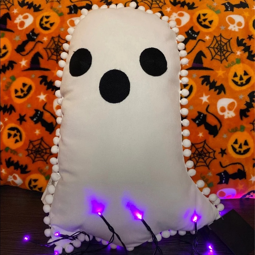 Ghost pillow